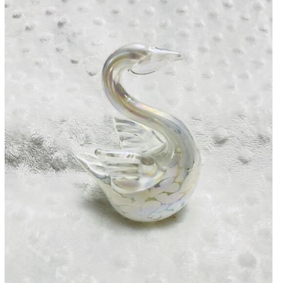 Vintage Viking White Spotted Iridescent Rainbow Lustre Glass Swan - Picture 2 of 7